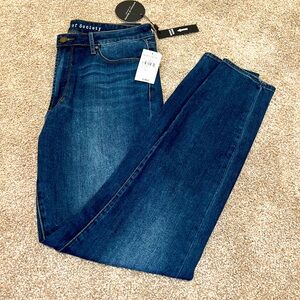 NWT - Articles of Society denimn jeans. Size 32. Medium blue denim color.